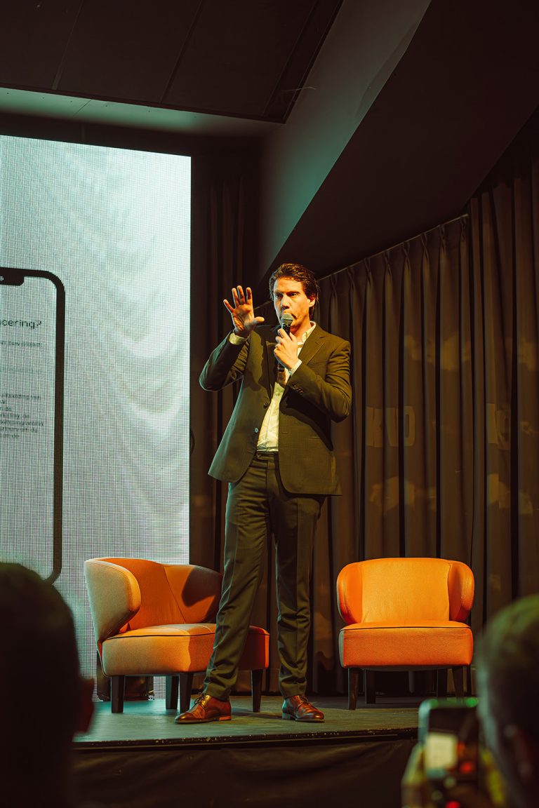 Expert Gilles Bonvin